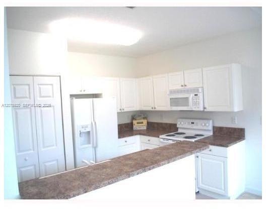 Building Photo - 1480 NE 33rd Ave