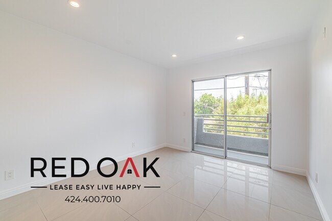 Building Photo - 3540 Fletcher Dr