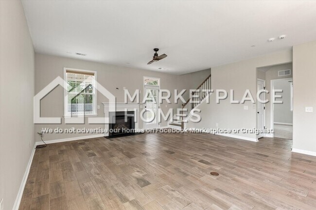 Building Photo - 205 Clear Sky Ln