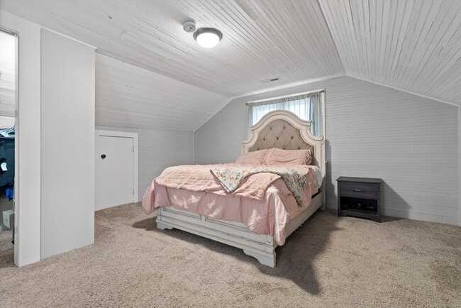 Building Photo - 207 Culberson Ave