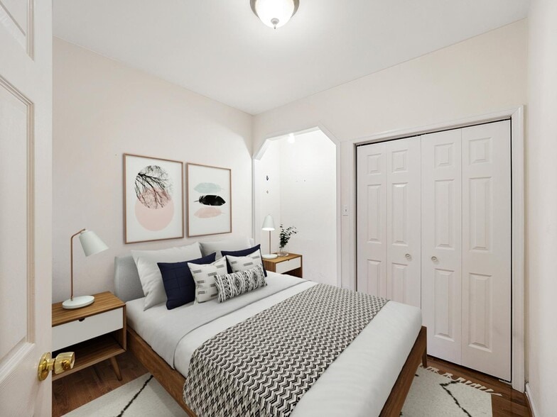Building Photo - Historic Eckington townhouse near Red Line...