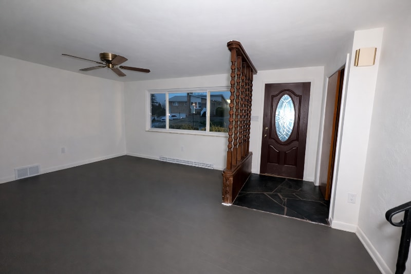 Building Photo - 230 Elbe Dr