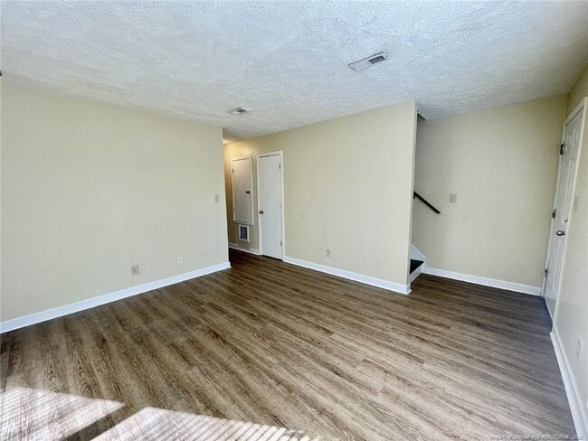 Building Photo - 5854 Aftonshire Dr