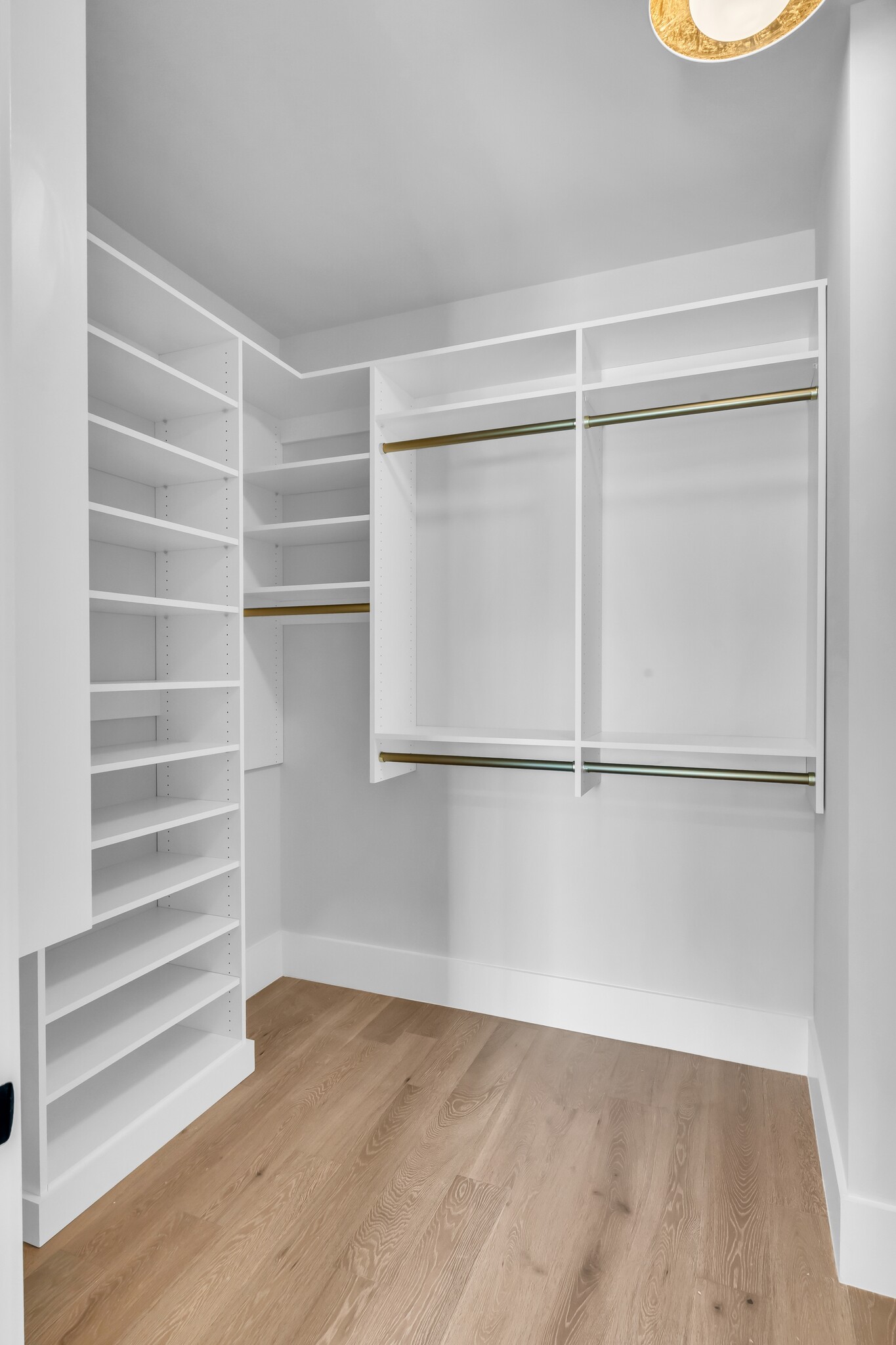 Building Photo - 321 31st Ave N