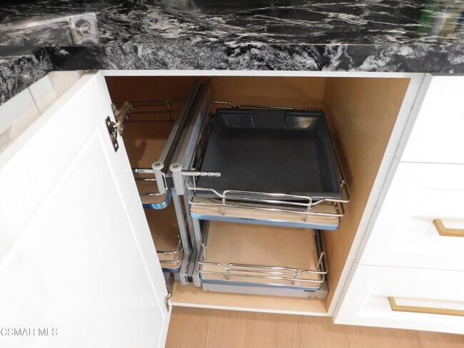 Building Photo - 30024 Quail Run Dr