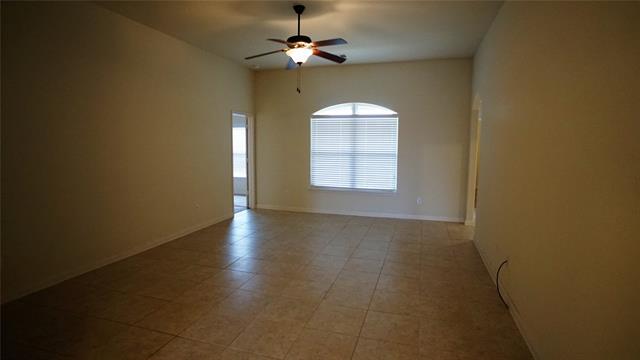 Building Photo - 813 Oak Valley