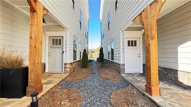 Building Photo - 13040 Deerfield Pkwy