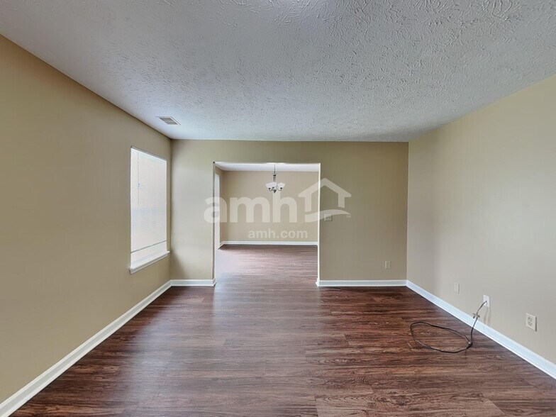Building Photo - 6055 Polonius Ct