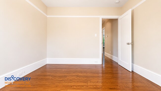 Building Photo - Stylish and Sophisticated Bungalow off Piedmont Avenue