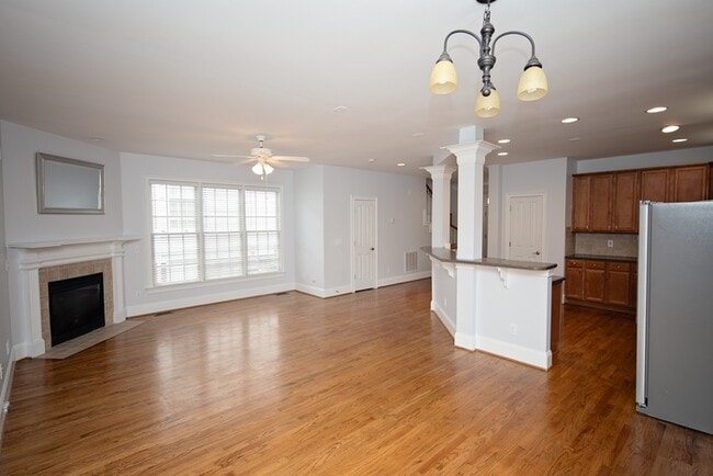 Building Photo - 856 Harborside Ln