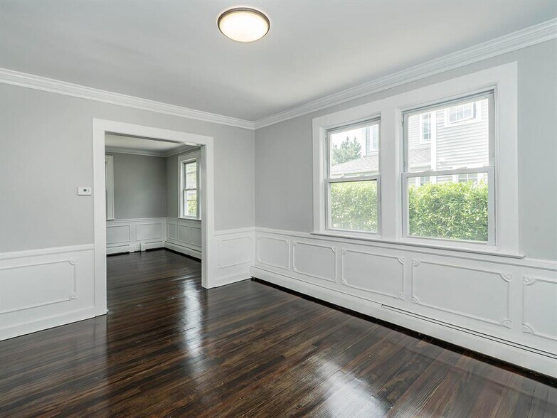 Building Photo - 33 Avenue B