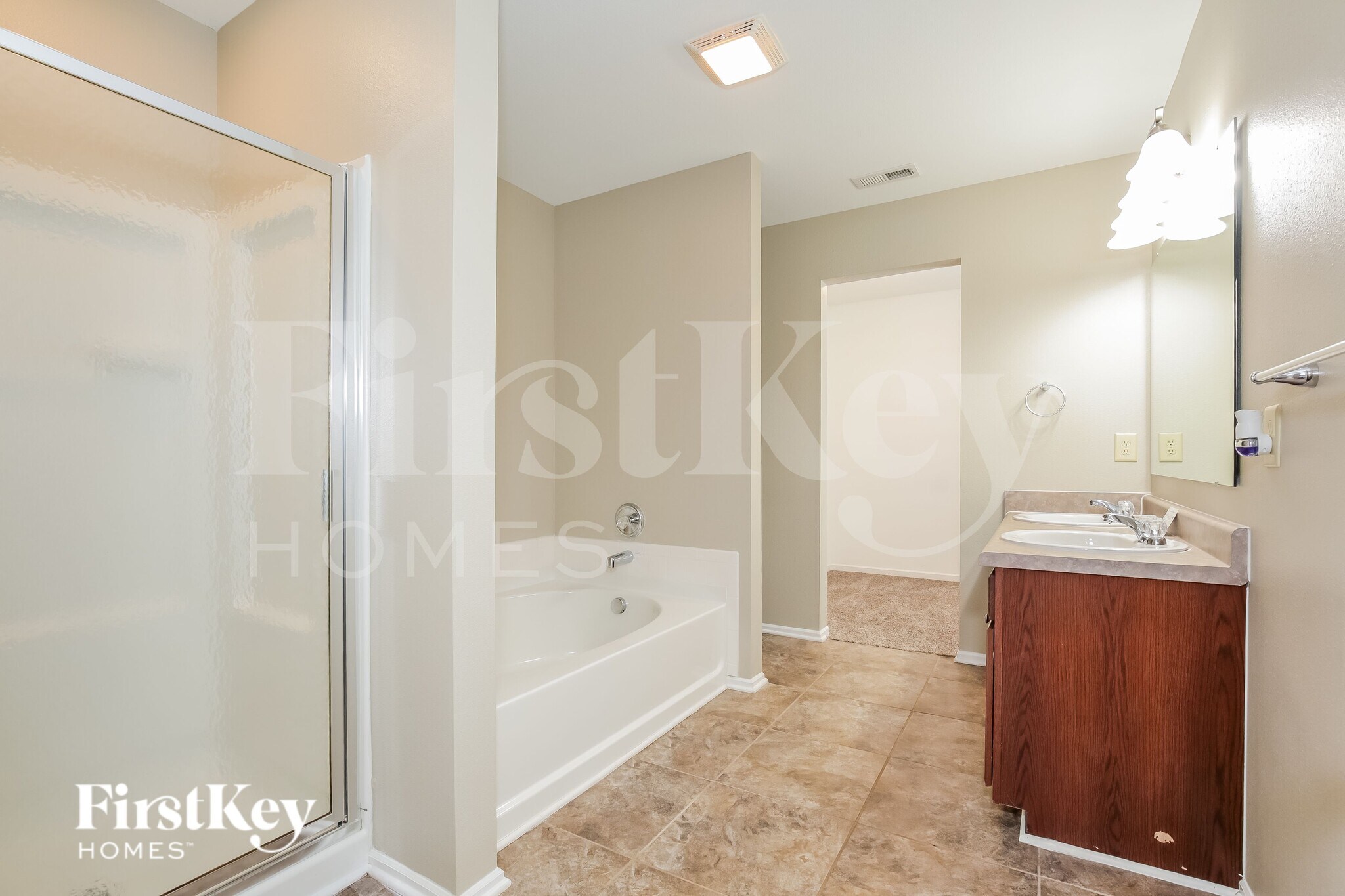 Building Photo - 5418 Fairway Forest Dr