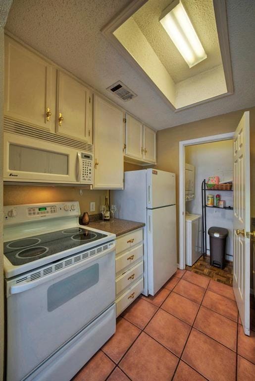 Building Photo - 711 W 21st St