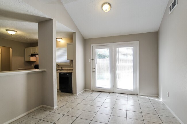 Building Photo - 4831 Tealgate Dr