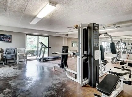 Building Photo - 2500 Warsaw Ave