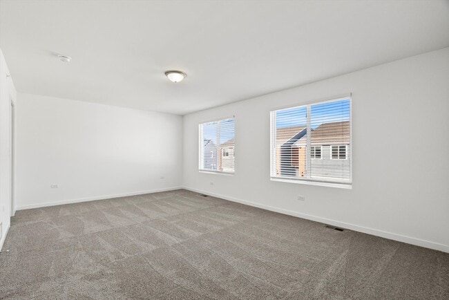 Building Photo - 1124 Gillespie Ln