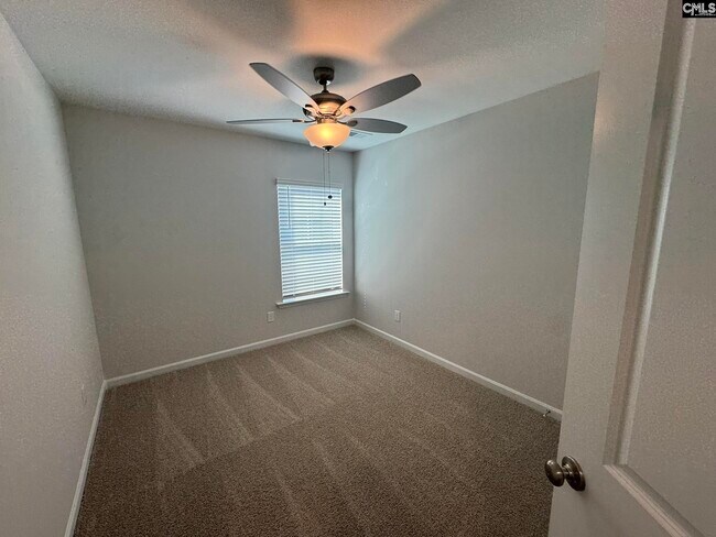 Building Photo - 2038 Armada Rd