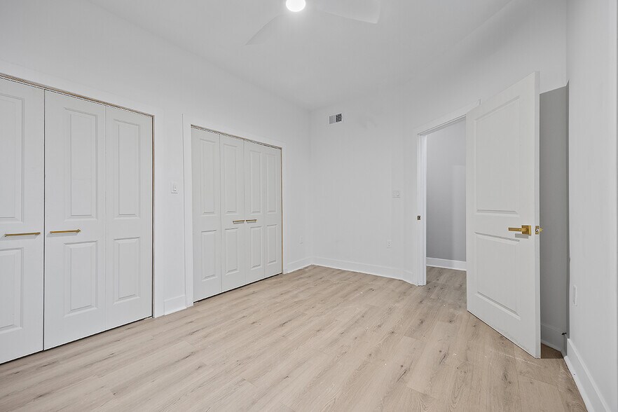 Building Photo - 1109 E Carson St