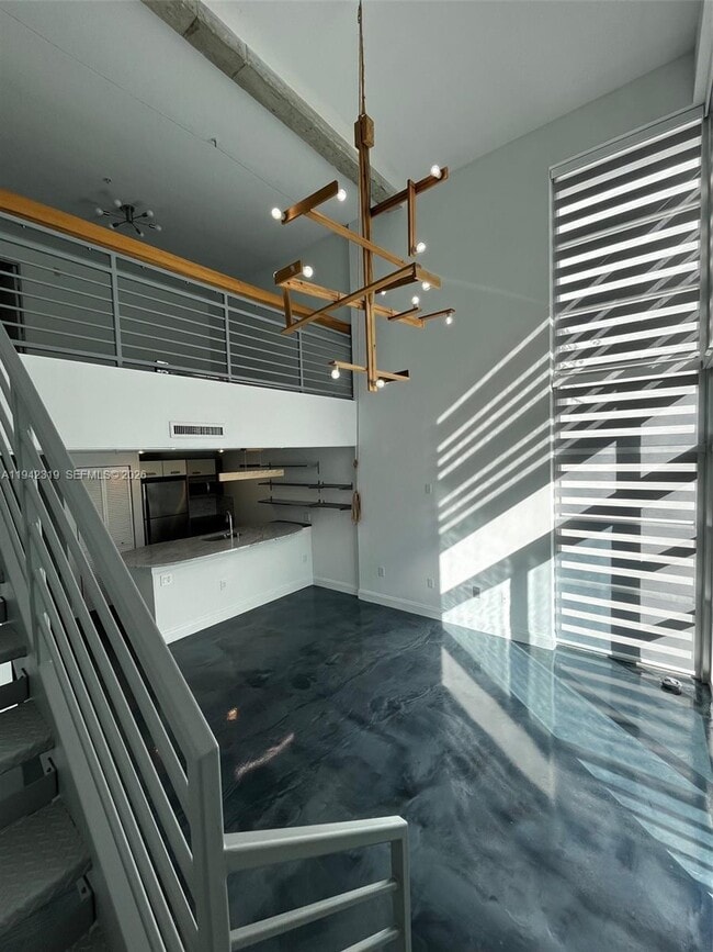 Building Photo - 7744 Collins Ave