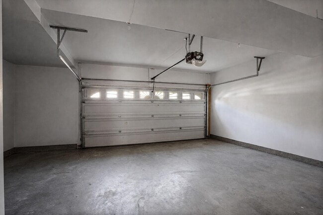 Building Photo - 134 Misty Pond Terrace