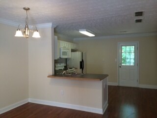 Building Photo - 2/2 1/2 Condo on Westside available mid July