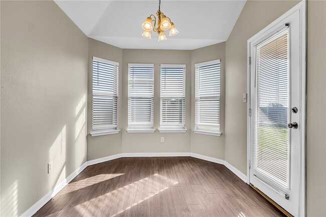 Building Photo - 3715 Westfield Dr