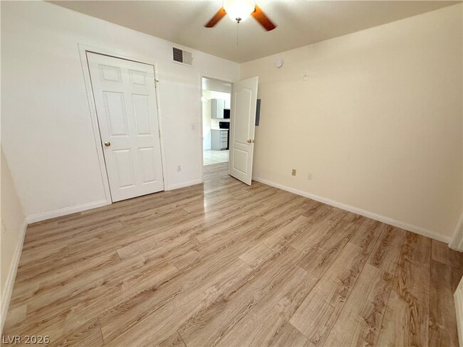 Building Photo - 7885 W Flamingo Rd