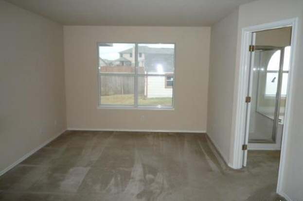 Building Photo - 2476 Medina Dr