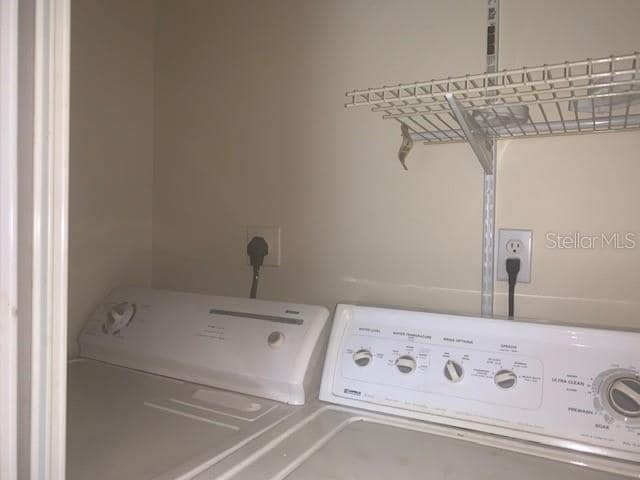 Building Photo - 2037 Sunset Grove Ln