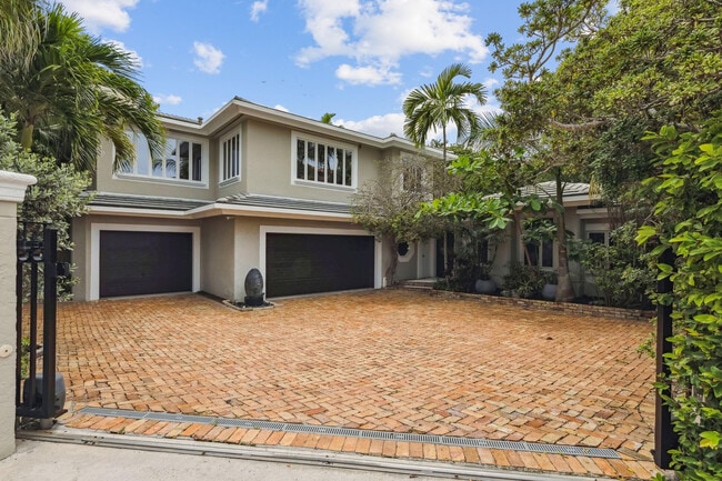 Building Photo - 3301 NE 16th St