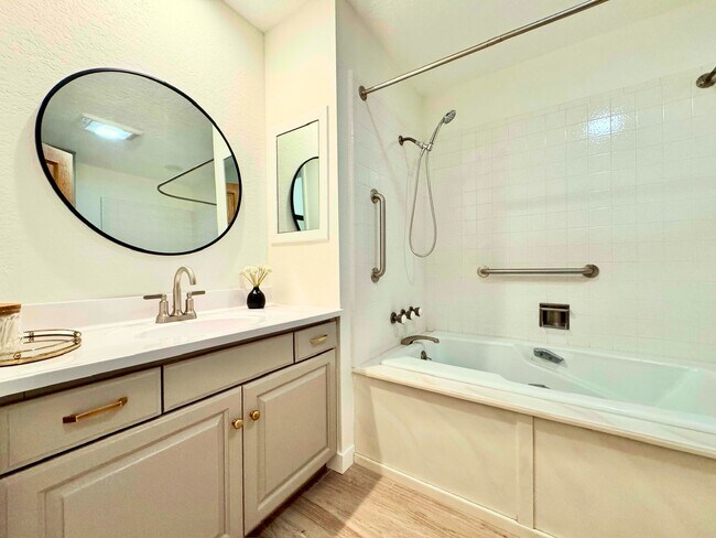 Building Photo - 49435 Ave Club La Quinta