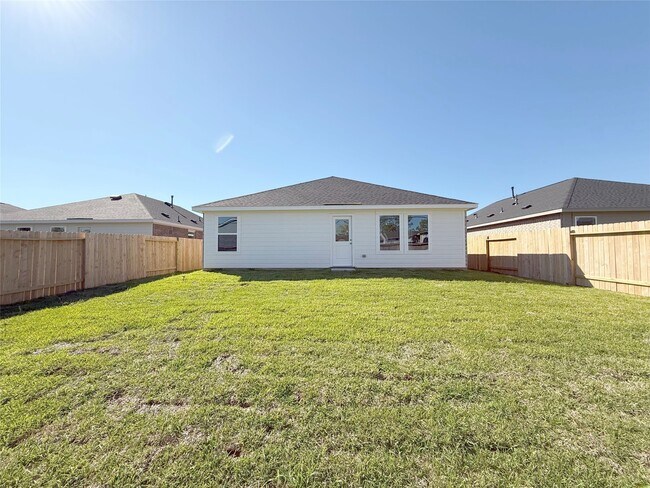 Building Photo - 505 Robin Ct