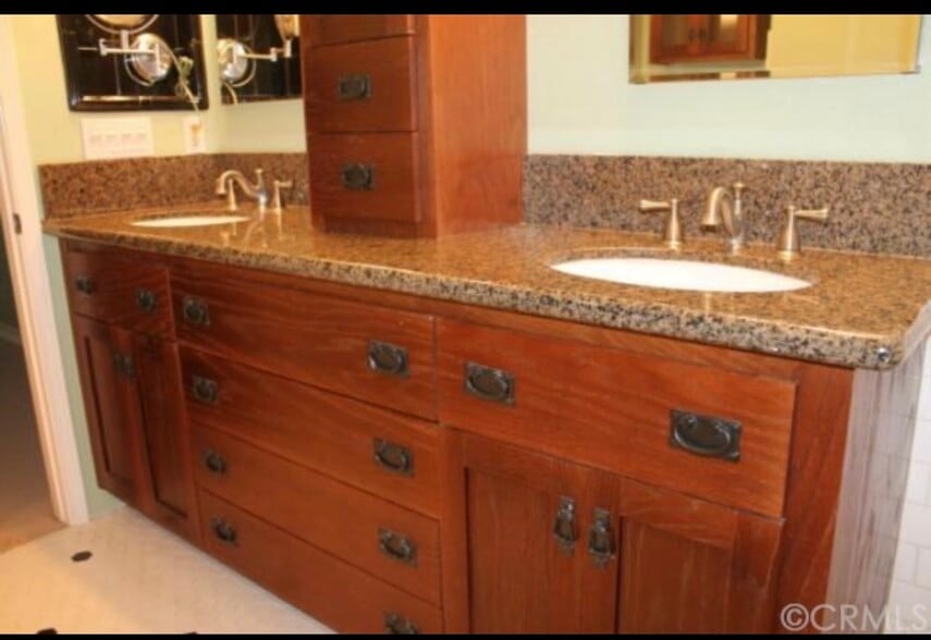 Building Photo - 340 Spinnaker Way