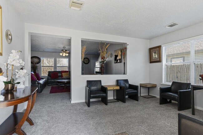 Building Photo - 29326 Legends Green Dr