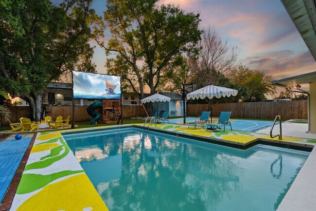 Building Photo - 84 21st Terrace SE