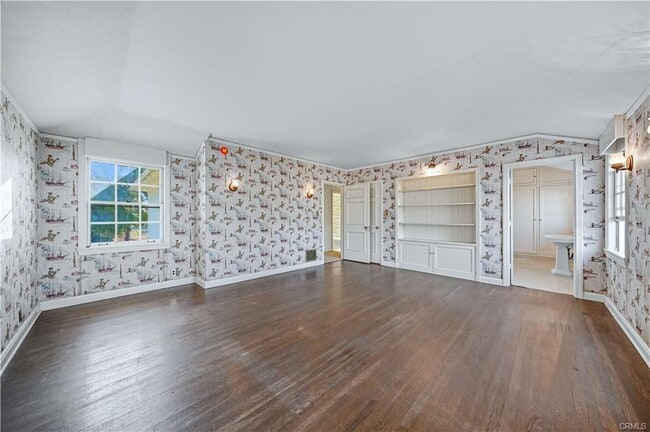 Building Photo - 1527 Royal Oaks Dr