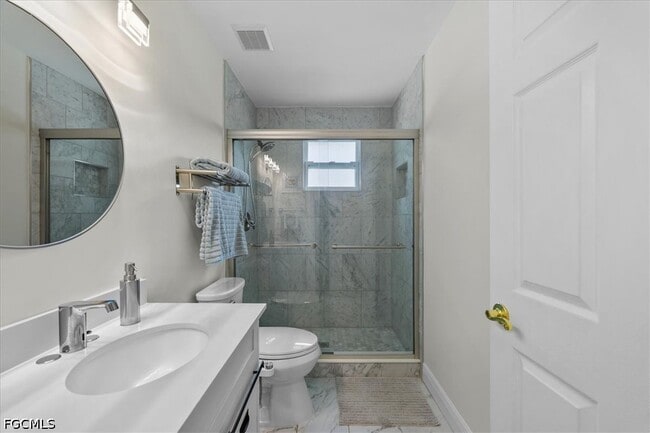 Building Photo - 11179 Bentley Trace Ln E