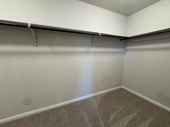 Building Photo - 407 Marimoor Dr