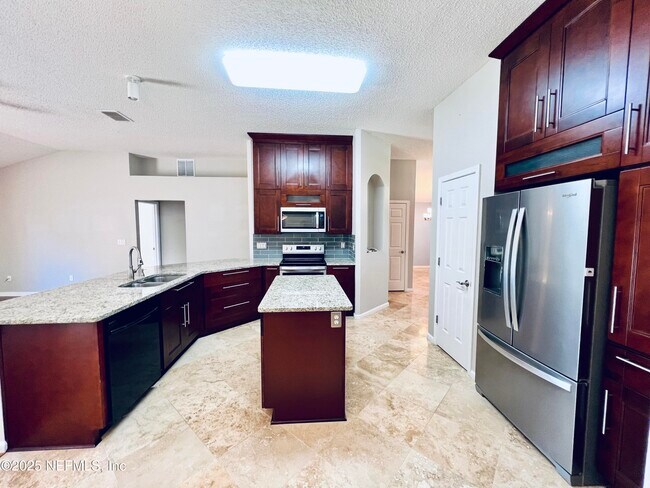 Building Photo - 1585 E Windy Willow Dr