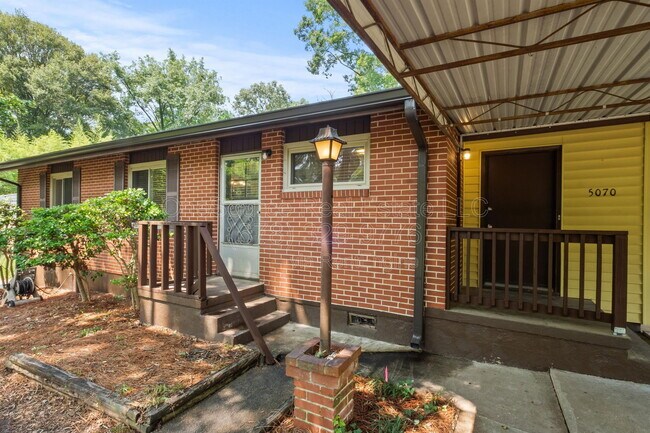 Building Photo - 5070 Crowe Dr SE