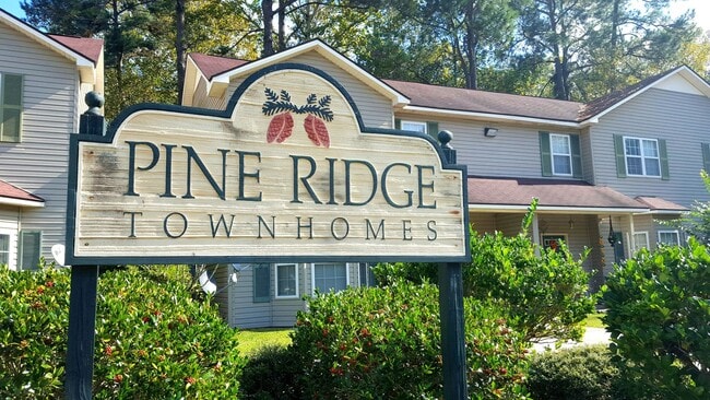 Building Photo - 410 S College St