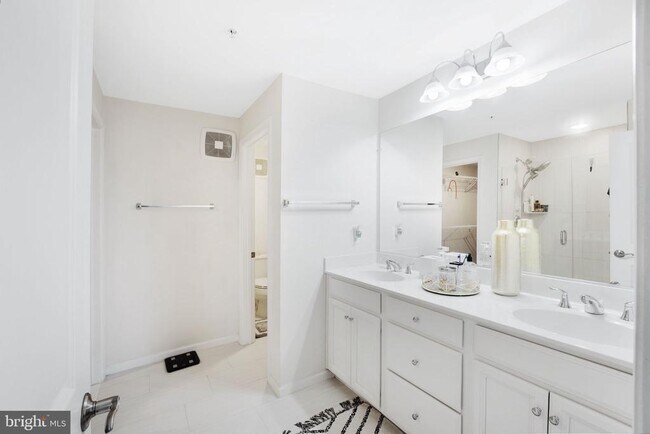 Building Photo - 3805 Richmond Run