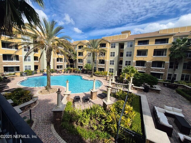 Building Photo - 8539 Gate Pkwy W