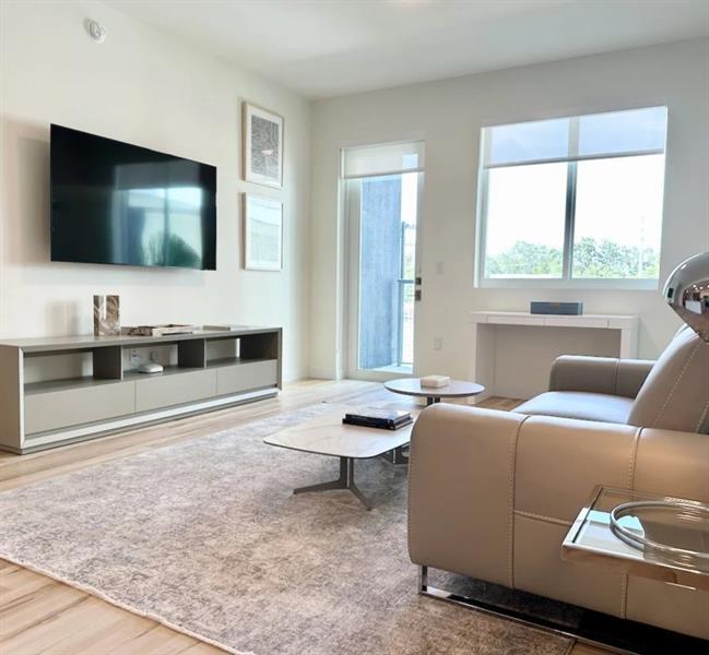 Building Photo - 1621 S Dixie Hwy