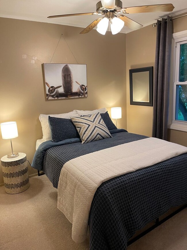 Building Photo - Furnished Bungalow with 2BD 2BTH near WITC and UWS!!  Short Term Available, Most Utilities Included!