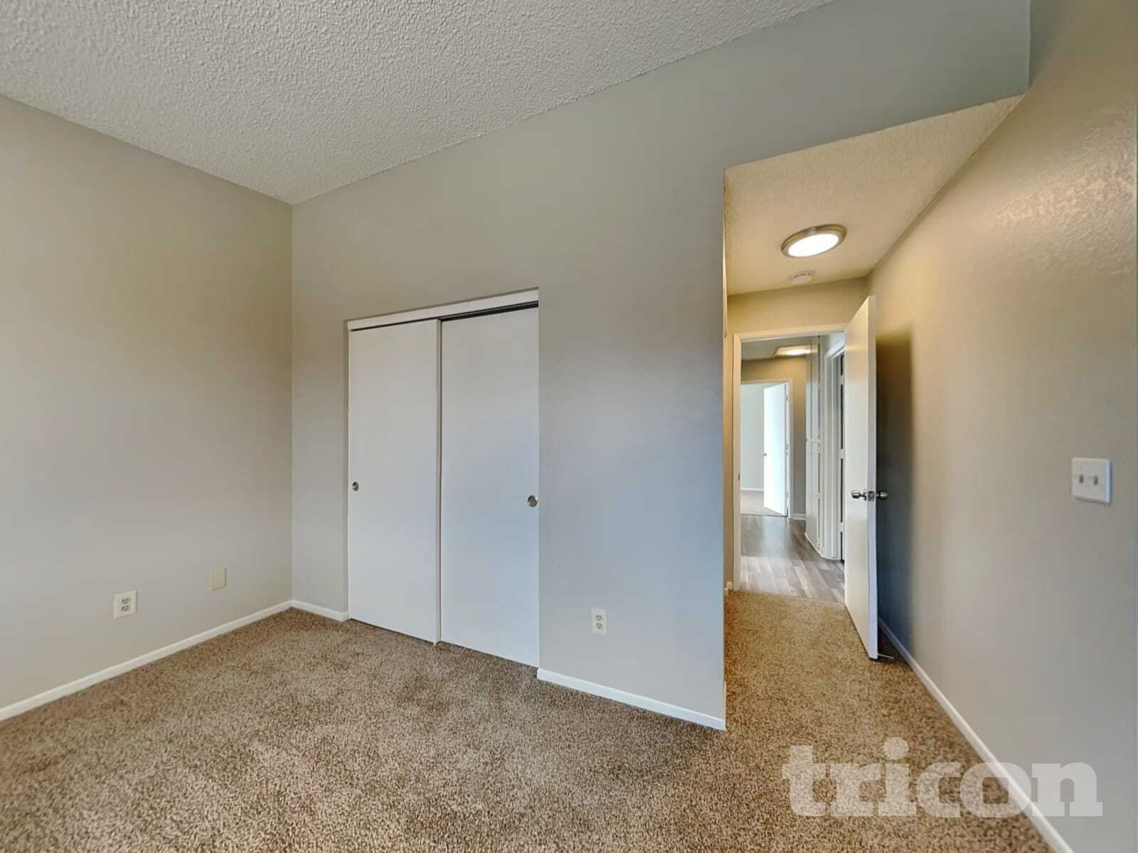 Building Photo - 2020 Burnside Dr