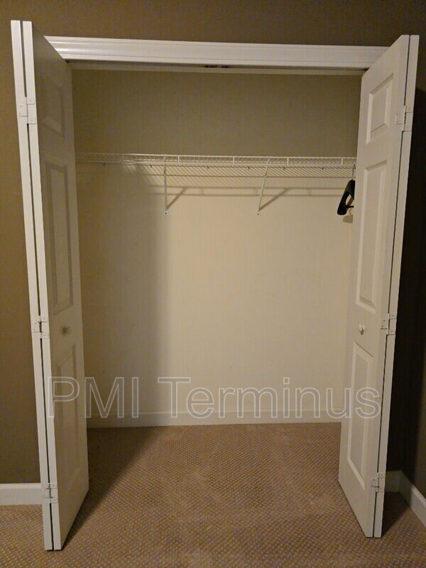 Building Photo - 3307 Fieldwood Dr SE