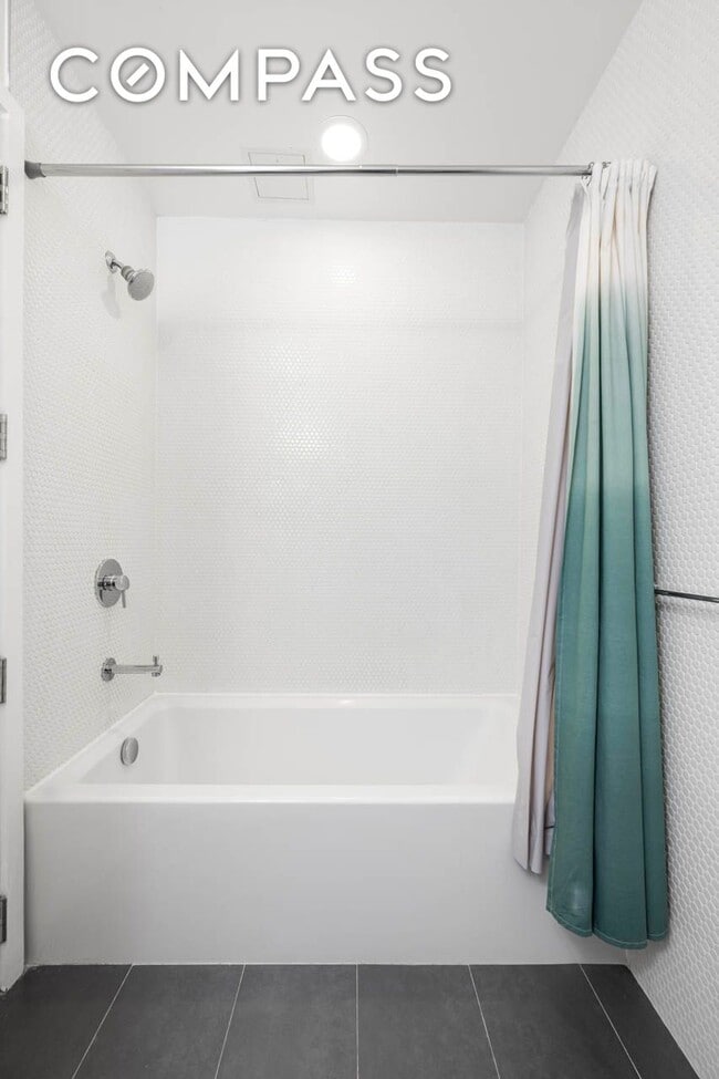 Building Photo - 195 Hawthorne St