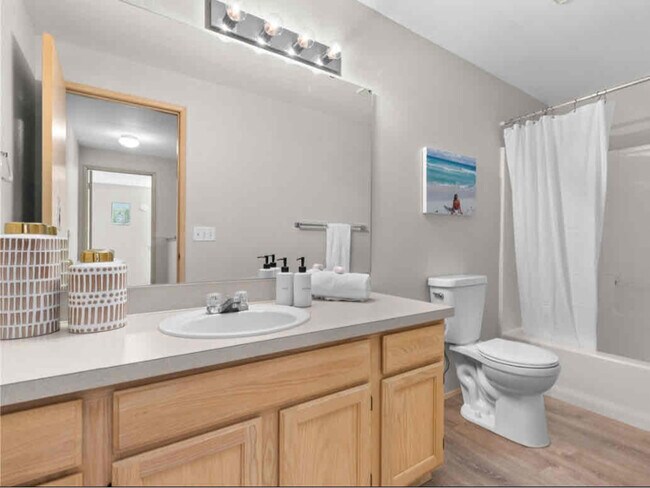 Building Photo - 3615 Auburn Way S