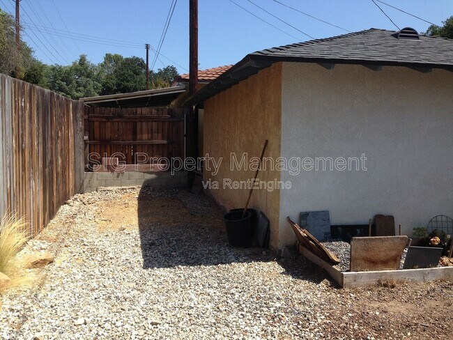 Building Photo - 7849 Beckett St